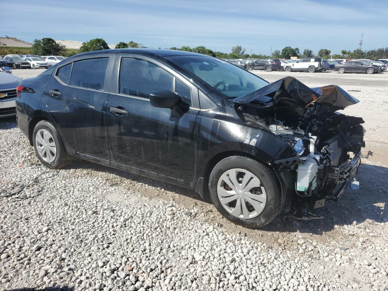 2020 Nissan Versa S - Image 4