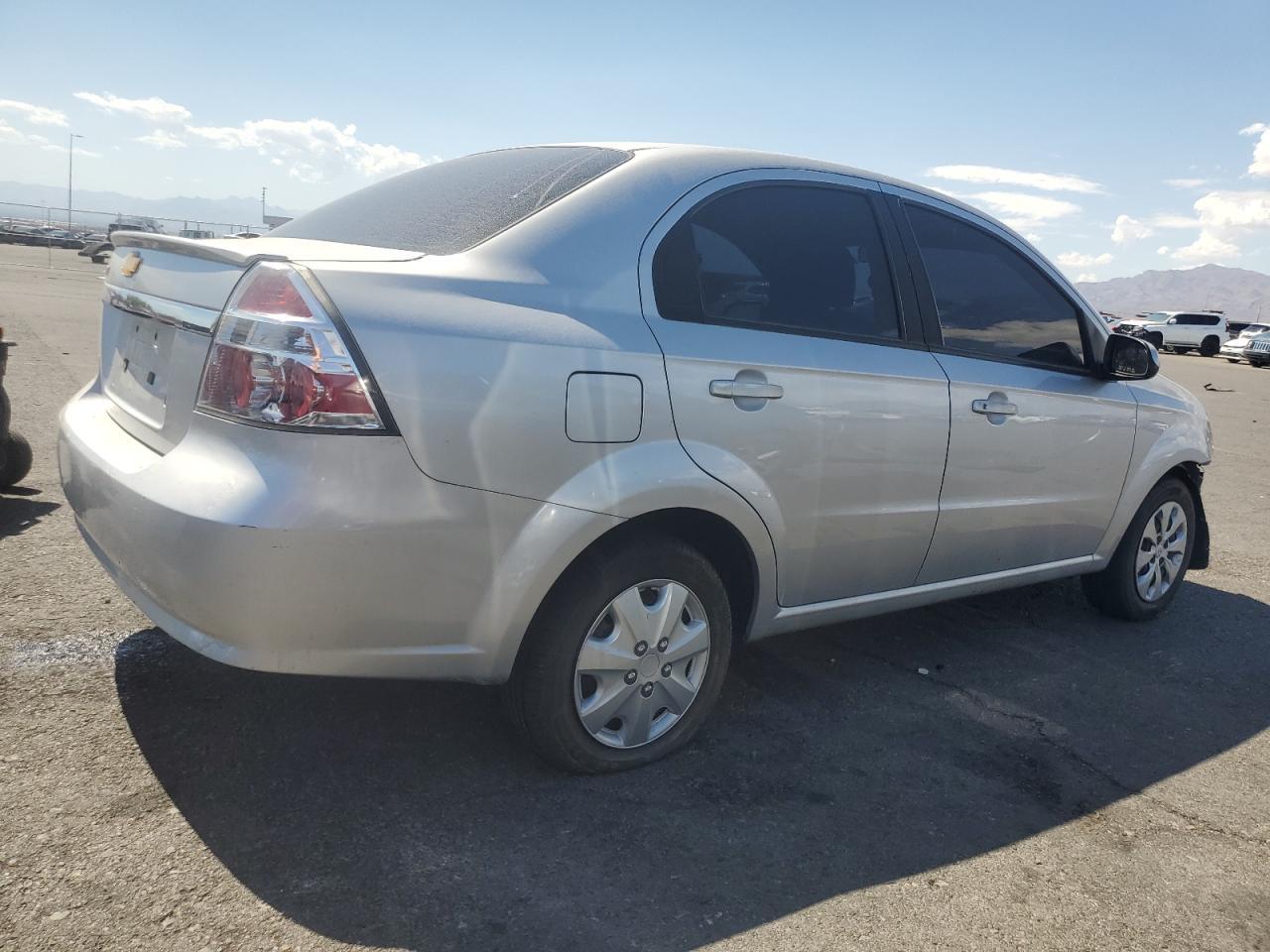 2011 Chevrolet Aveo Ls - Фото 3