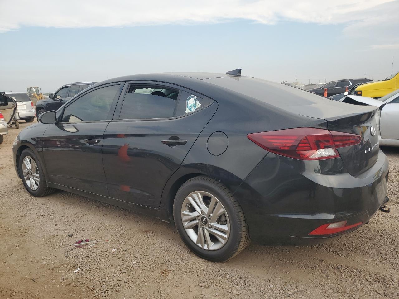 2020 Hyundai Elantra Sel - Фото 2