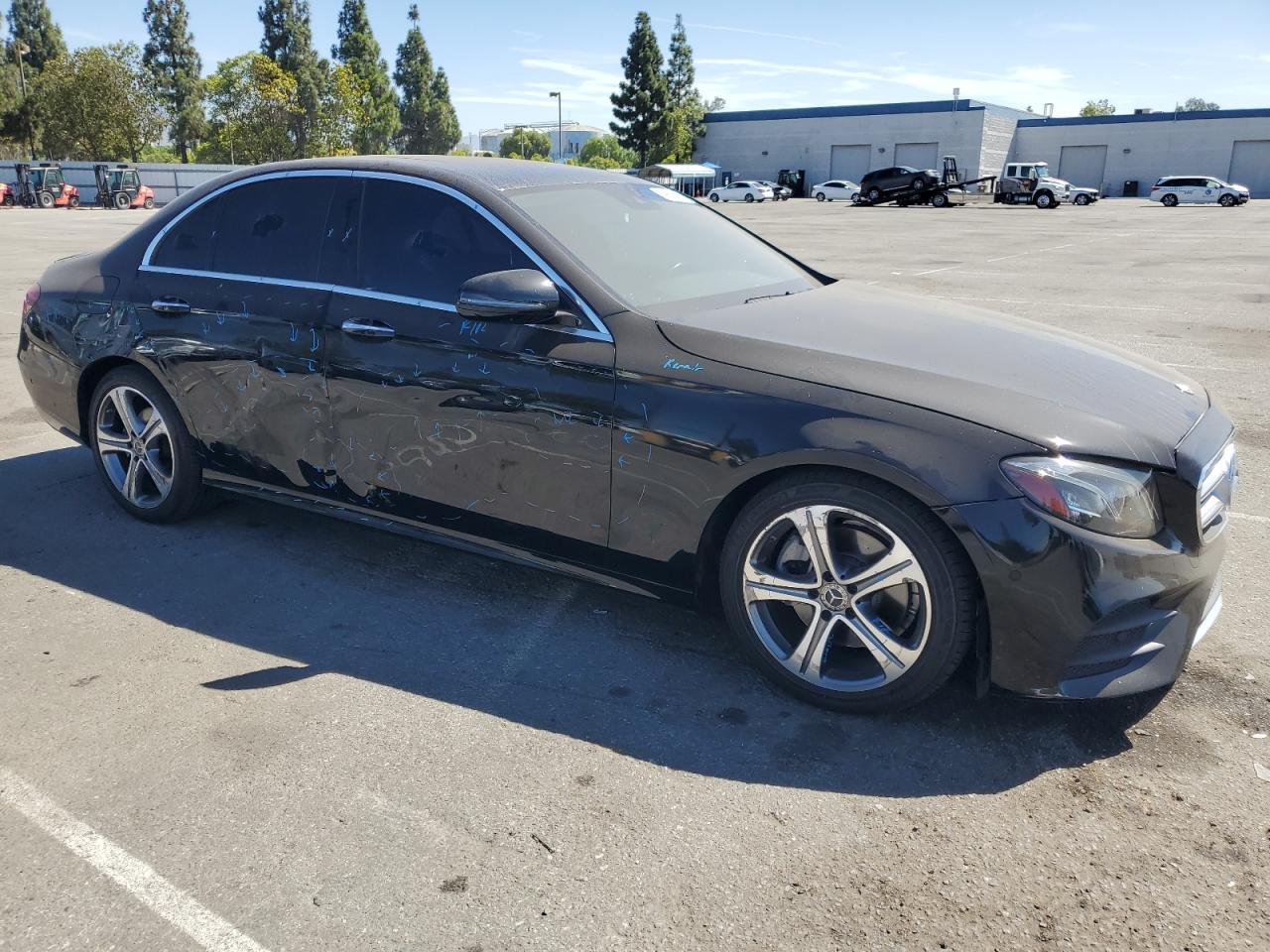 2018 Mercedes-Benz E 300 - Фото 4