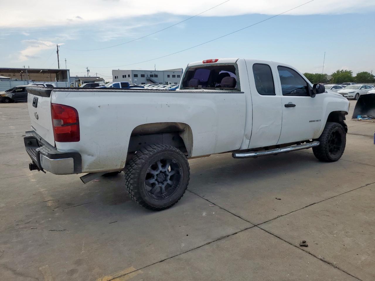 2008 Chevrolet Silverado C2500 Heavy Duty - Image 3