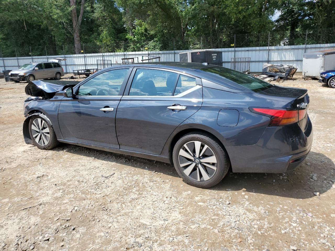 2021 Nissan Altima Sv - Image 2