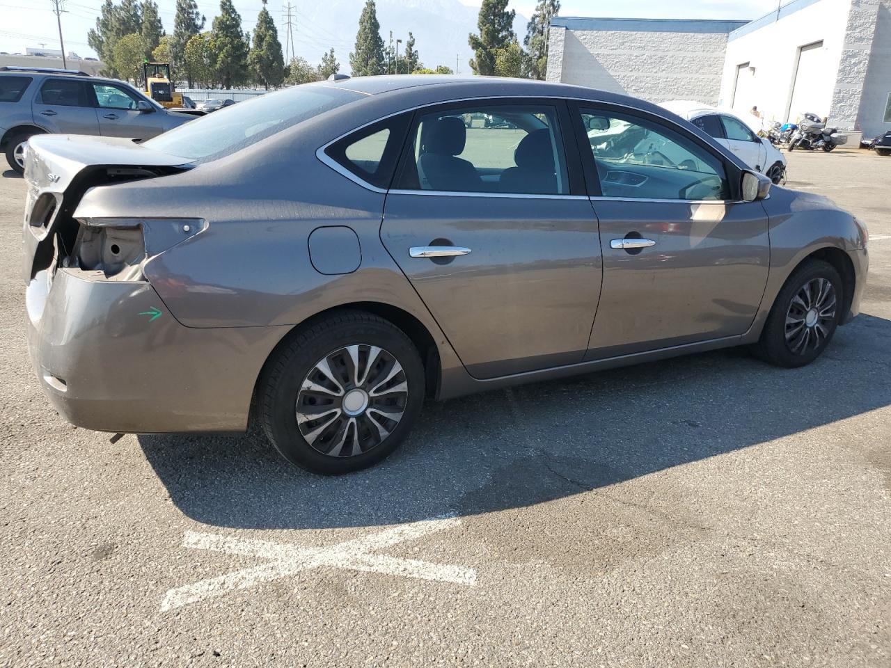 2015 Nissan Sentra S - Фото 3