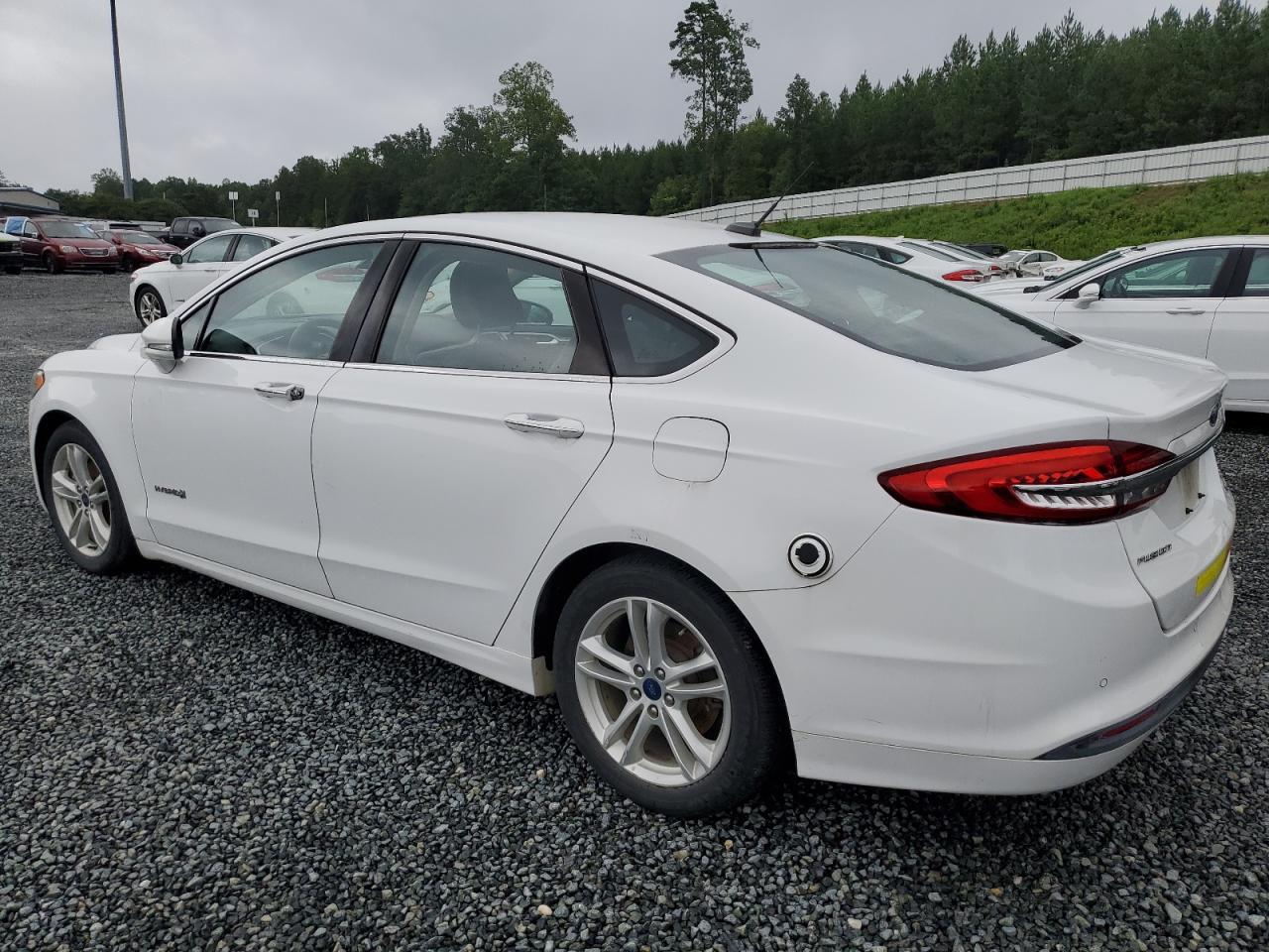 2018 Ford Fusion Se Hybrid - Image 2