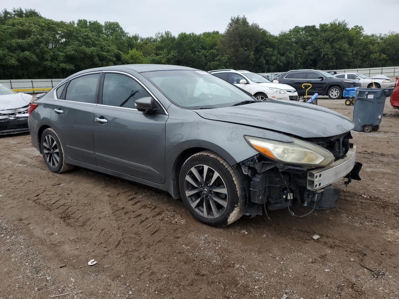 2016 Nissan Altima 2.5 - Image 4