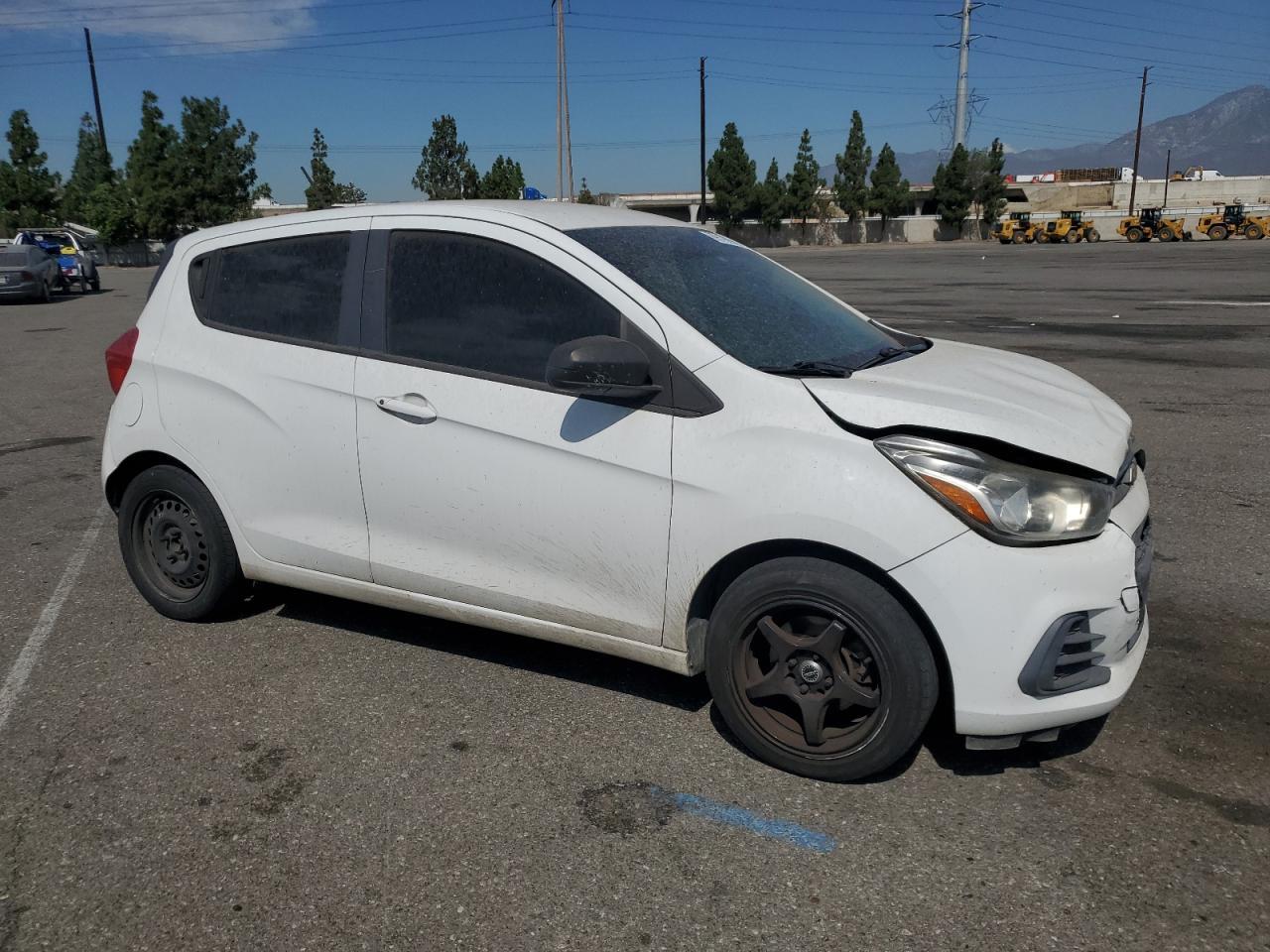2017 Chevrolet Spark Ls - Image 4