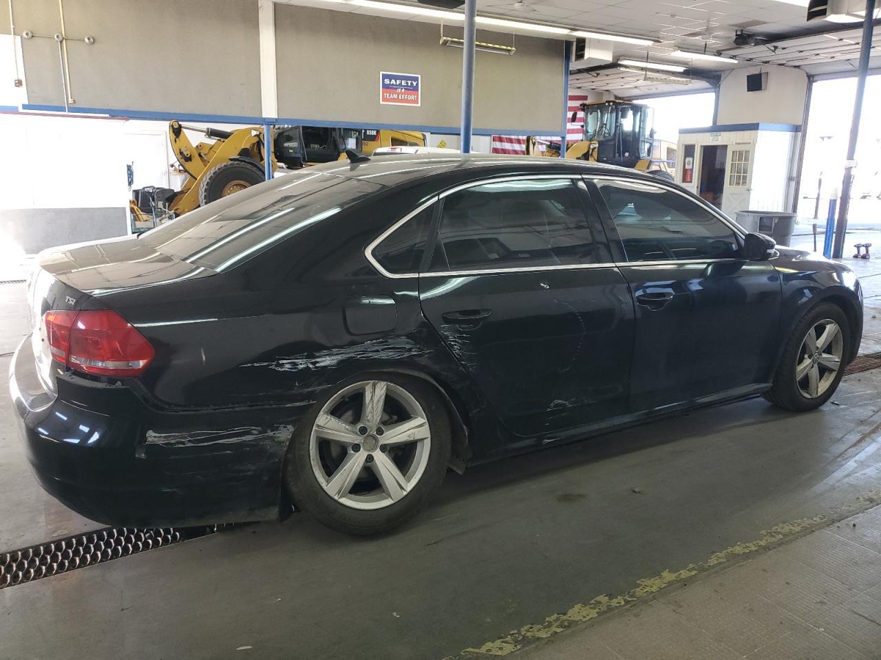 2015 Volkswagen Passat S - Image 3