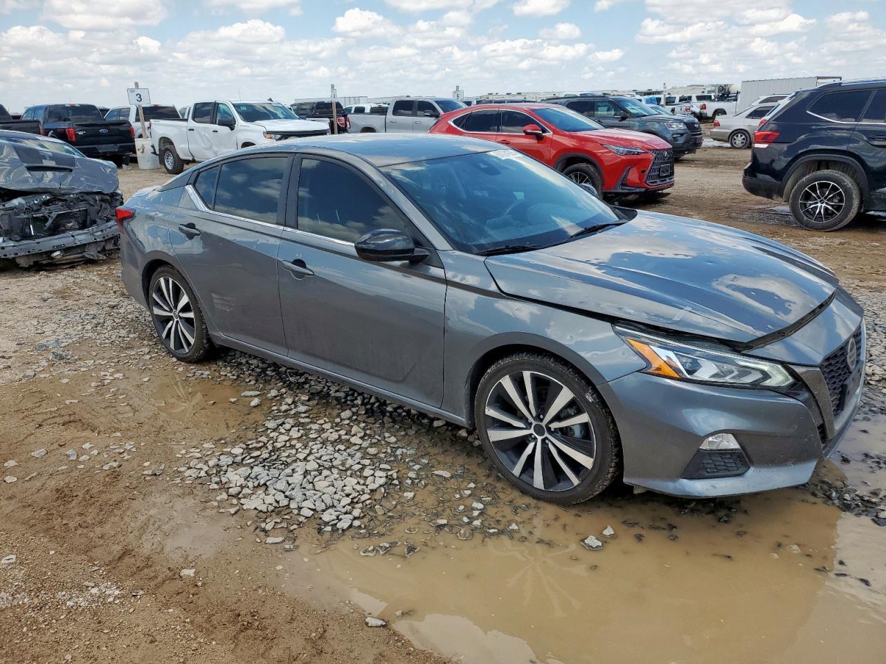 2021 Nissan Altima Sr - Image 4