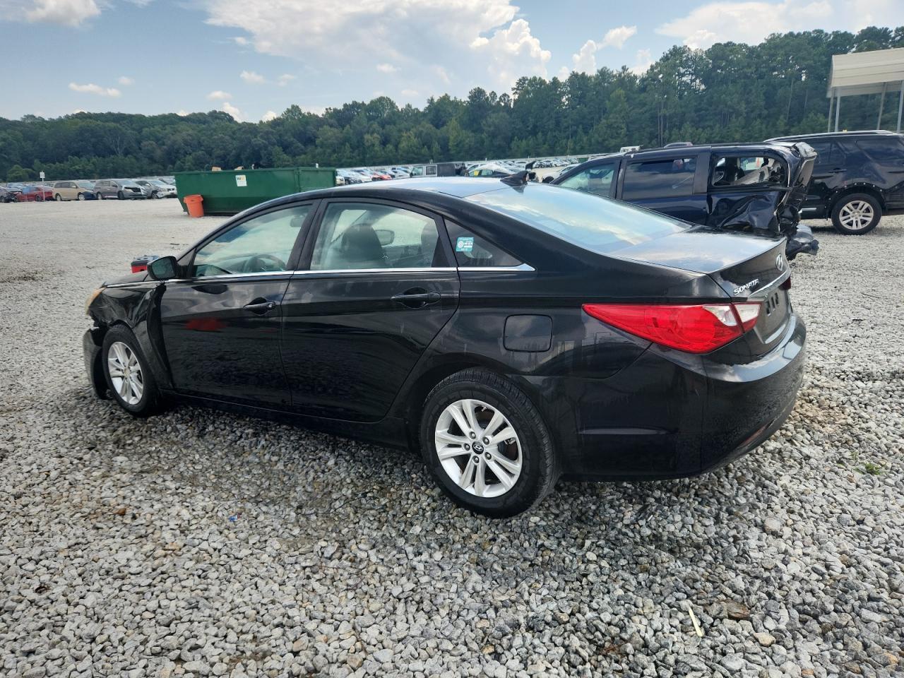 2011 Hyundai Sonata Gls - Image 2