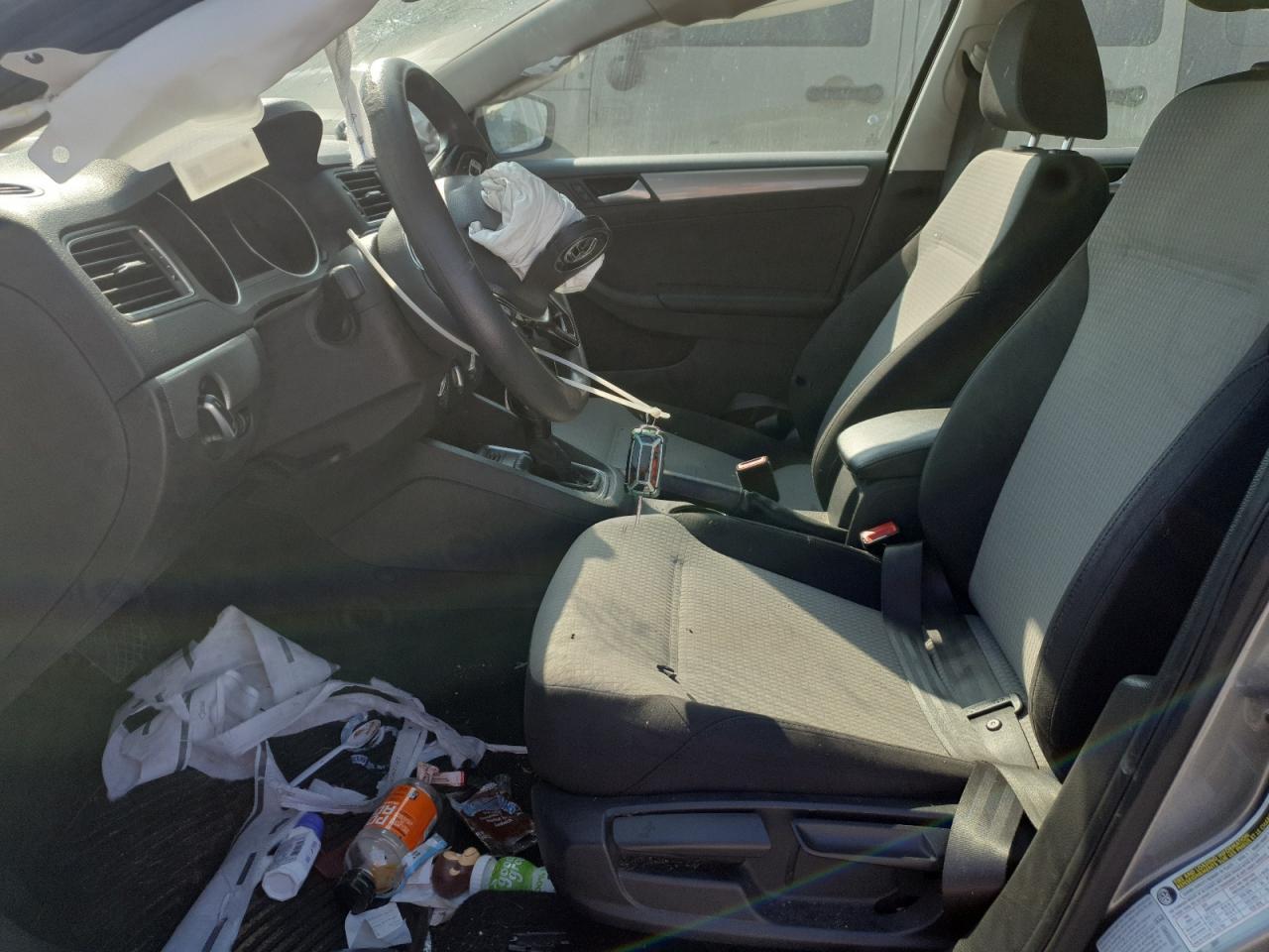 2017 Volkswagen Jetta S - Image 7