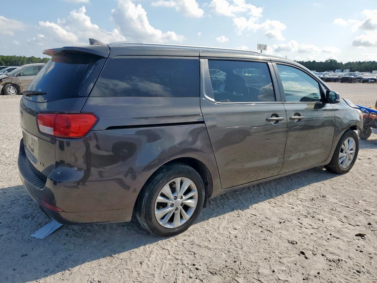 2016 Kia Sedona Lx - Фото 3