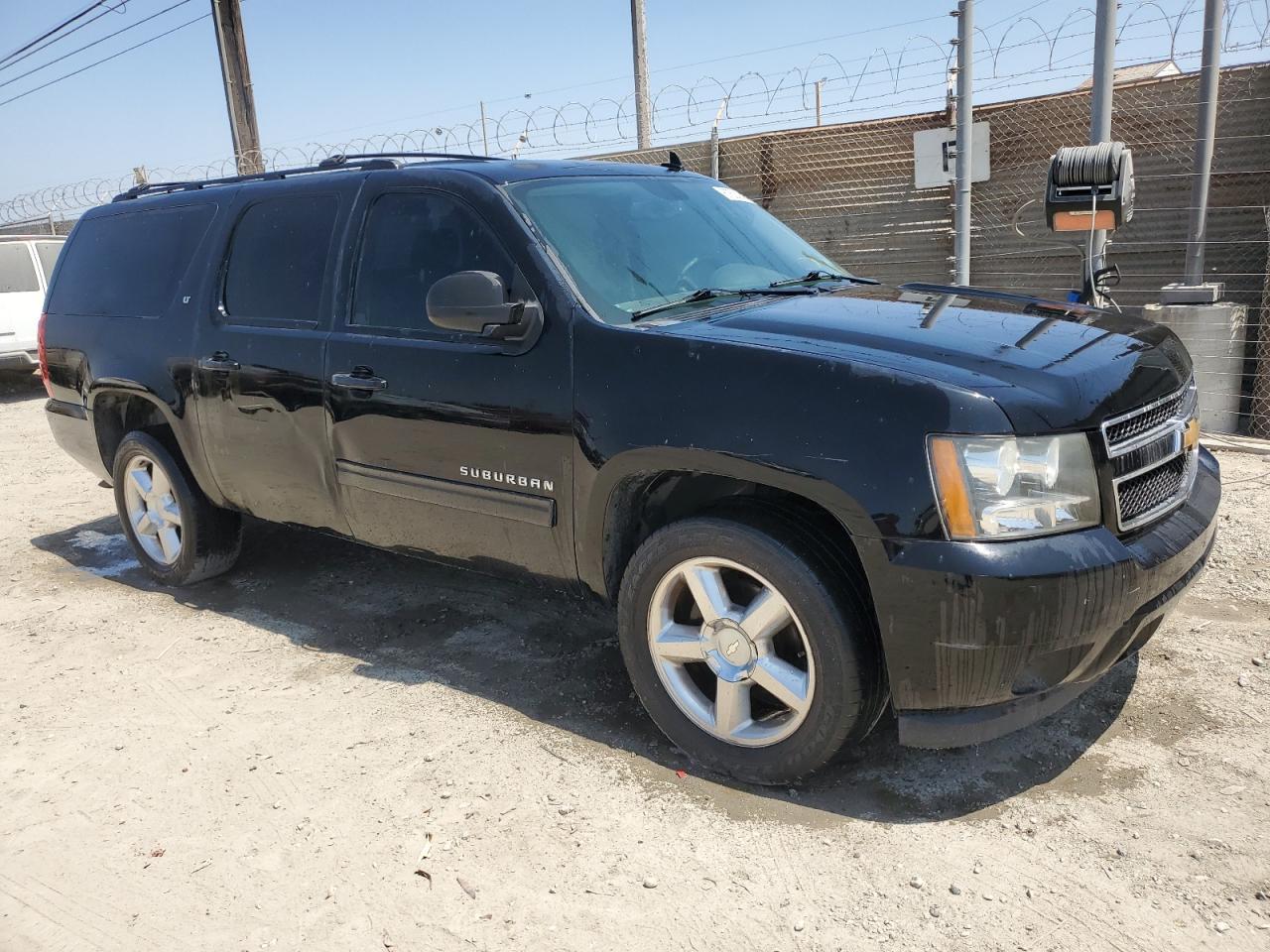 2013 Chevrolet Suburban C1500 Lt - Фото 4