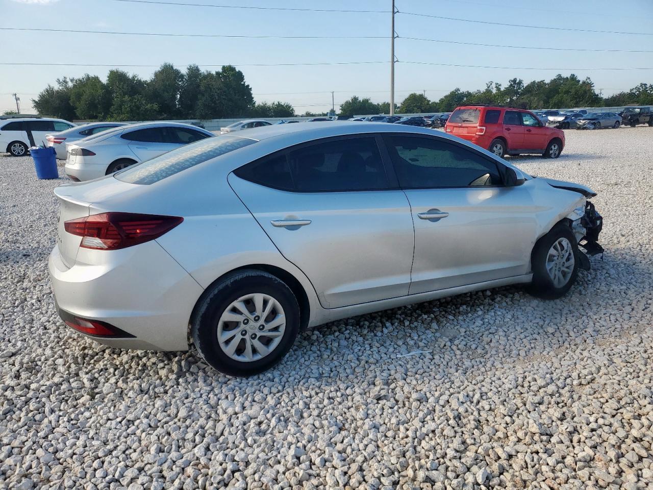 2019 Hyundai Elantra Se - Фото 3