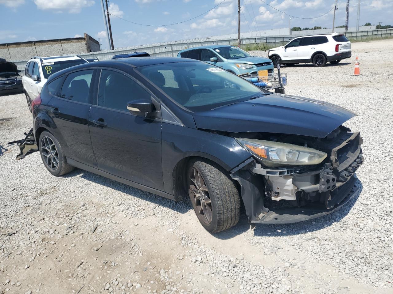 2017 Ford Focus Sel - Image 4