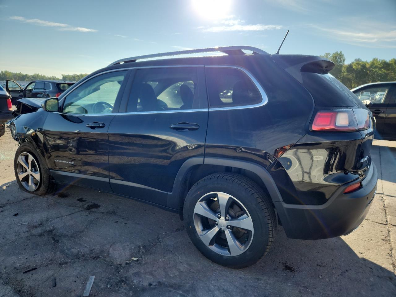 2020 Jeep Cherokee Limited - Image 2