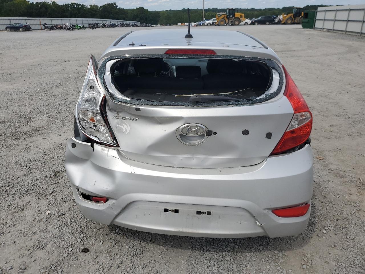 2014 Hyundai Accent Gls - Фото 6