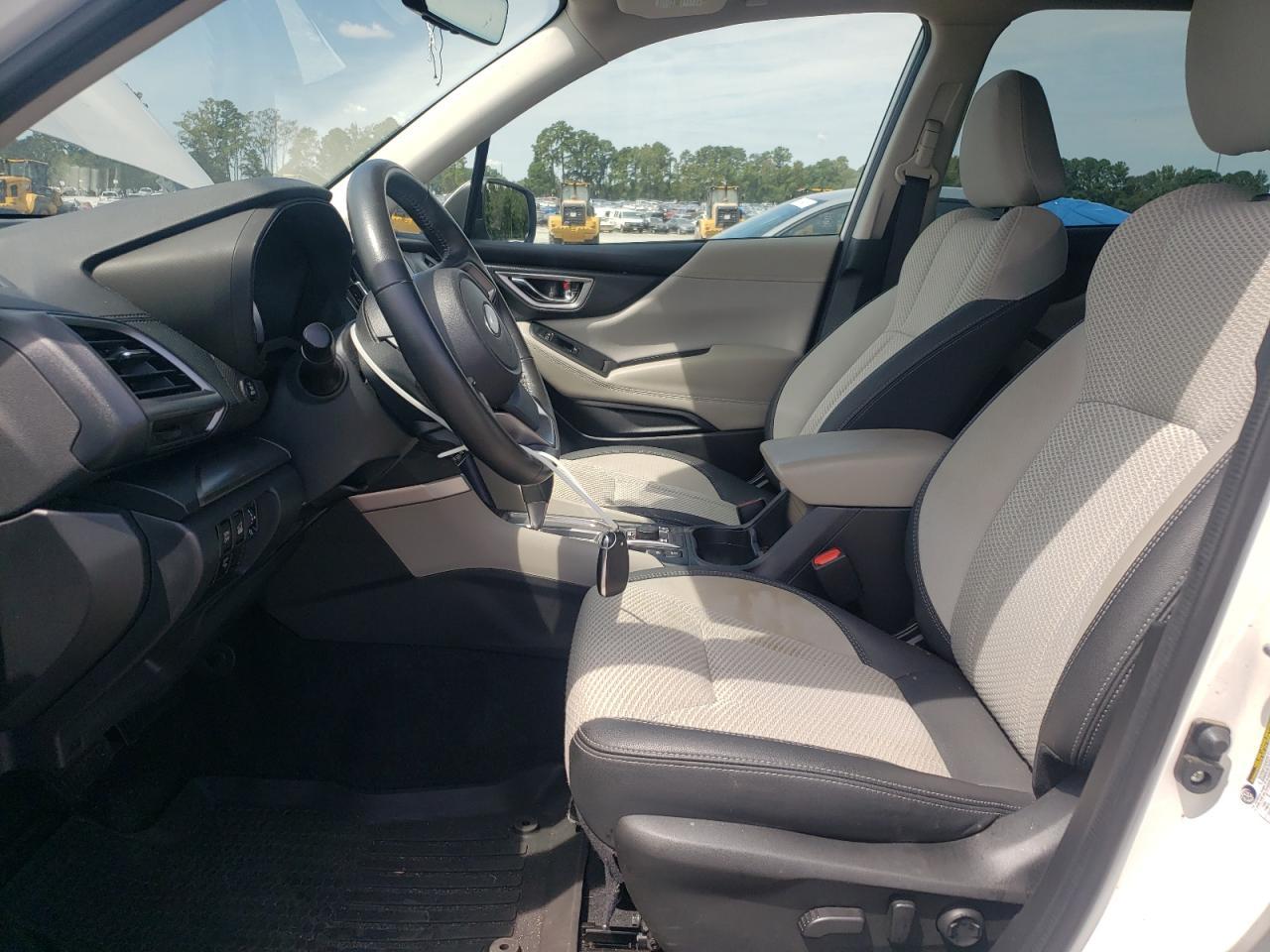 2022 Subaru Forester Premium - Image 7