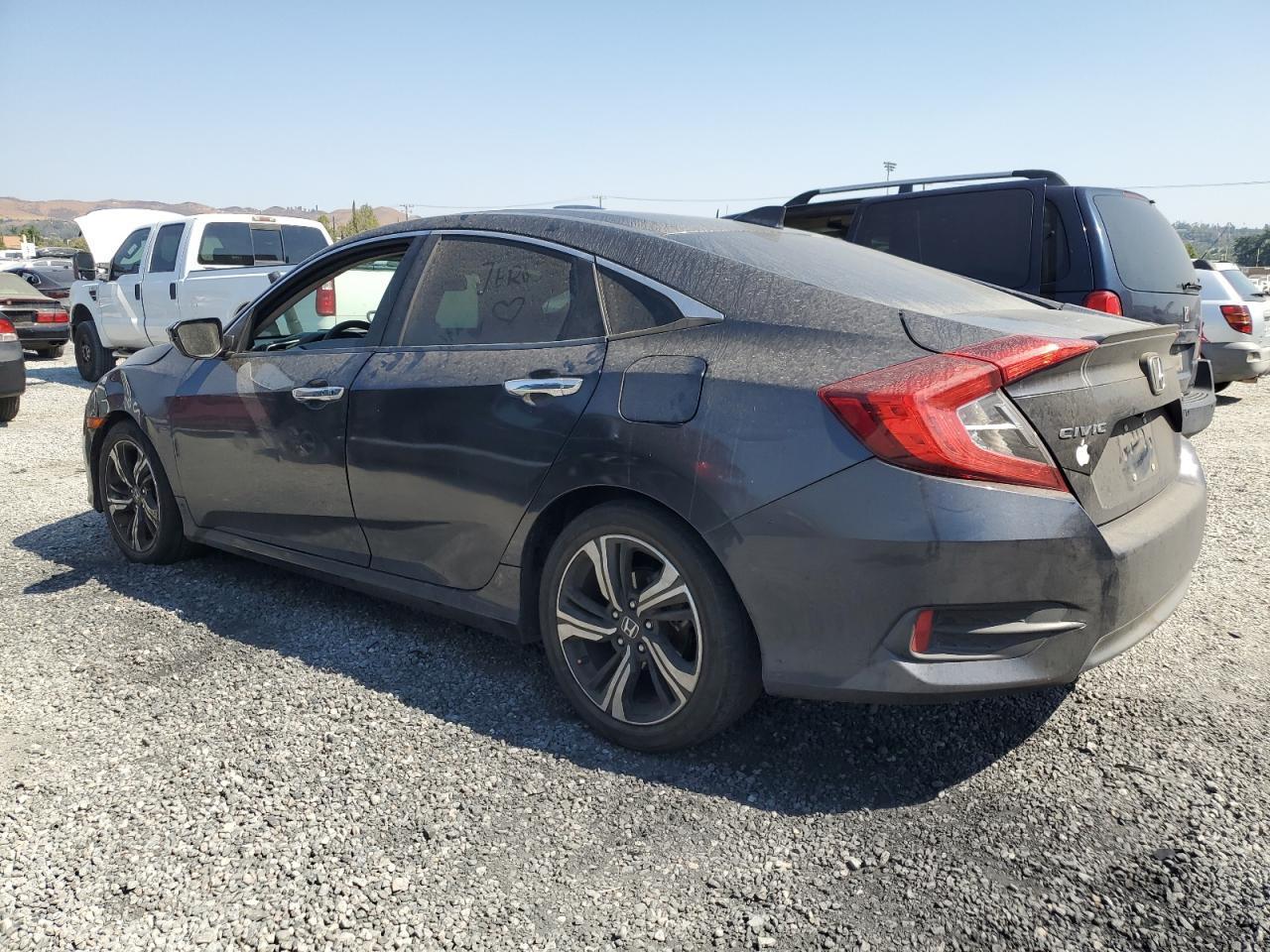 2016 Honda Civic Touring - Фото 2