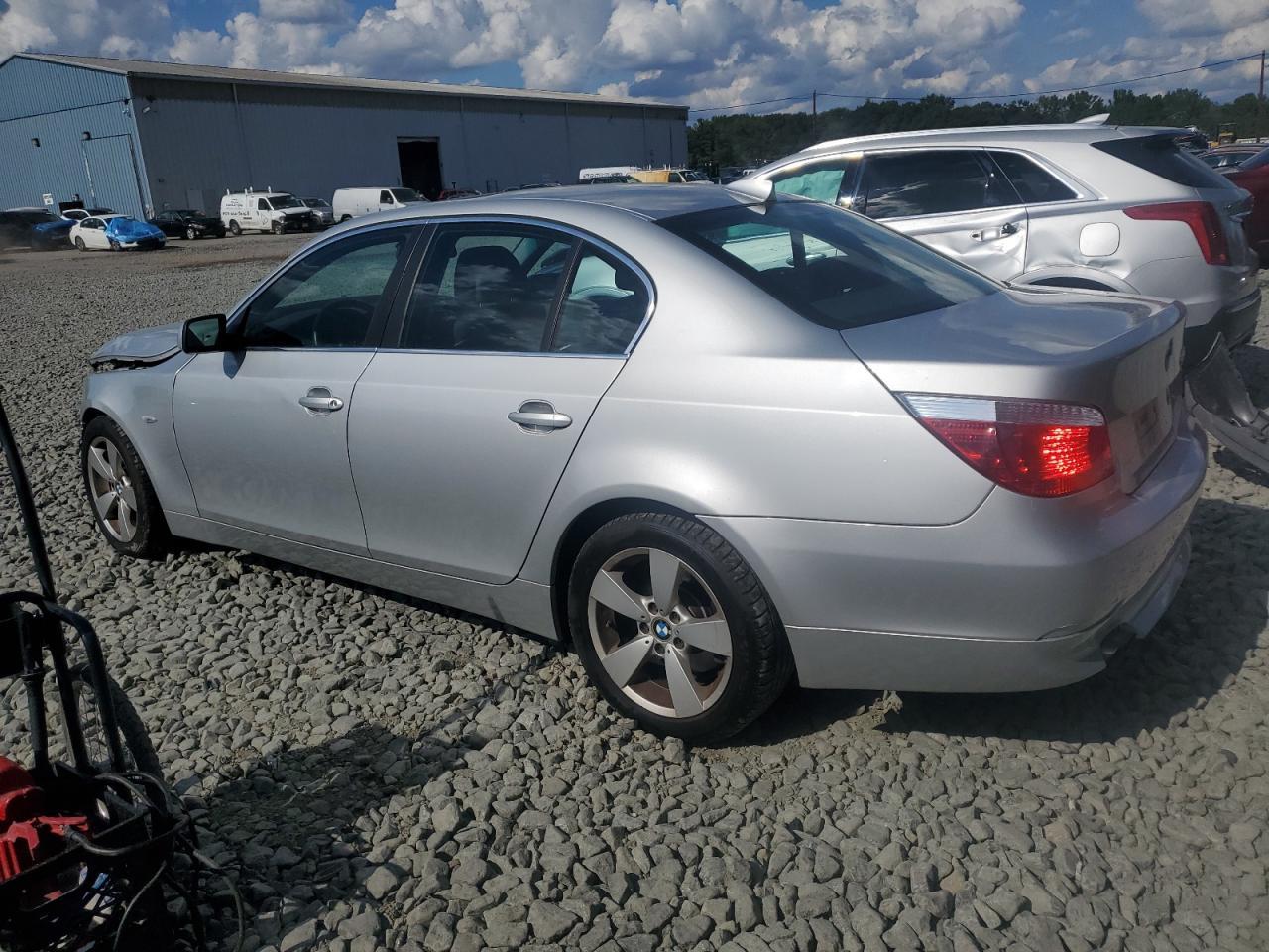 2007 BMW 525 Xi - Фото 2