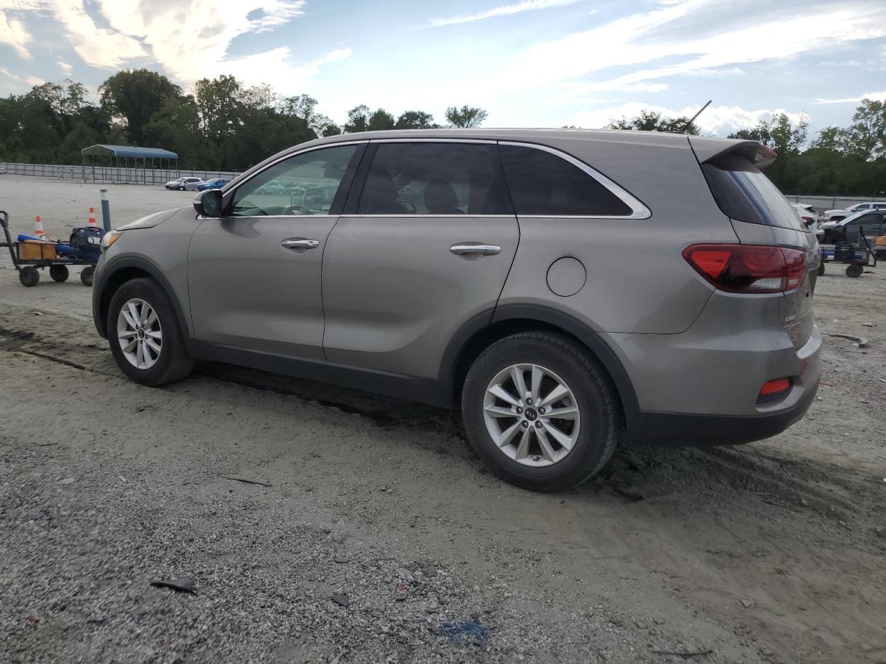 2019 Kia Sorento Lx - Image 2