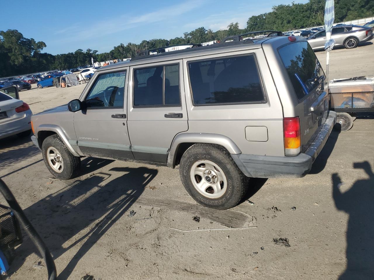 2000 Jeep Cherokee Sport - Фото 2