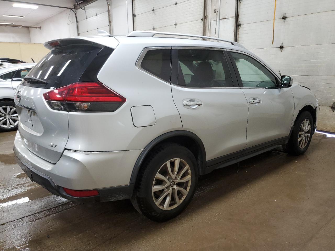 2017 Nissan Rogue S - Image 3