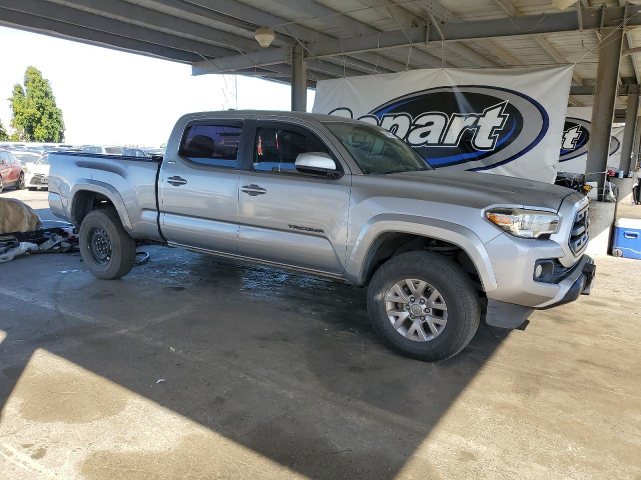 2017 Toyota Tacoma Double Cab - Фото 4