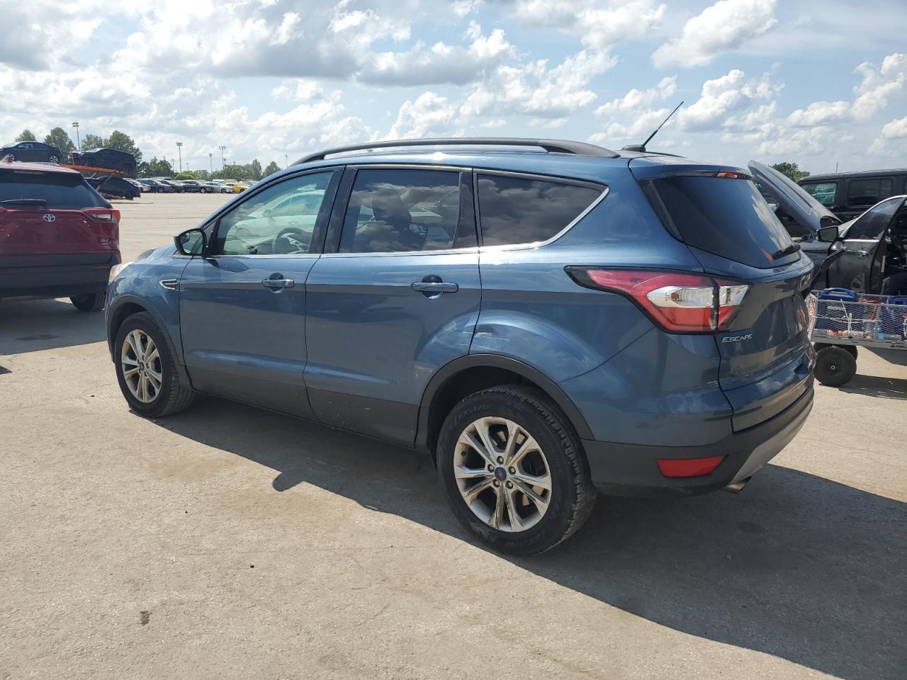 2018 Ford Escape Se - Фото 2