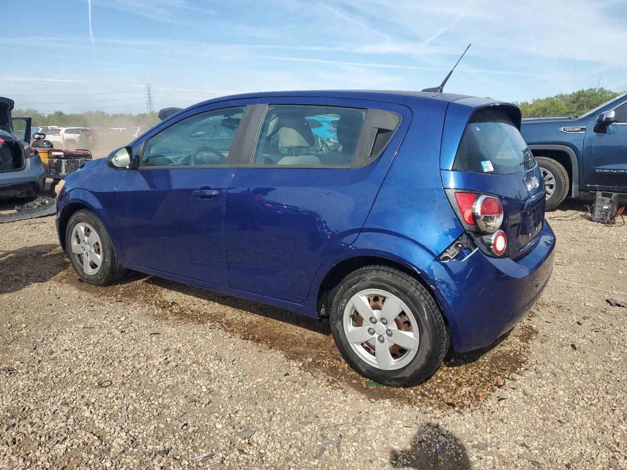 2014 Chevrolet Sonic Ls - Фото 2