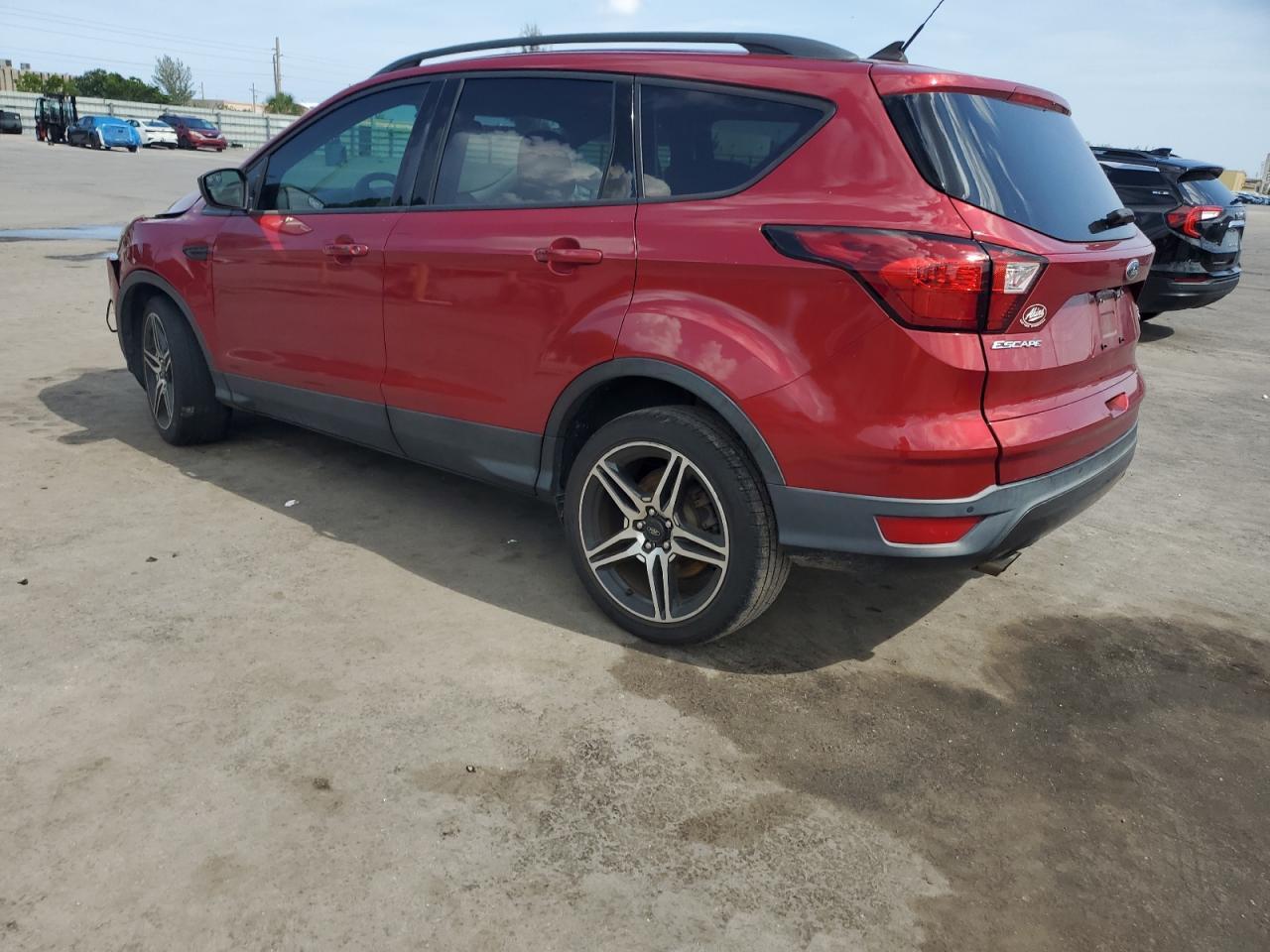 2019 Ford Escape Sel - Фото 2