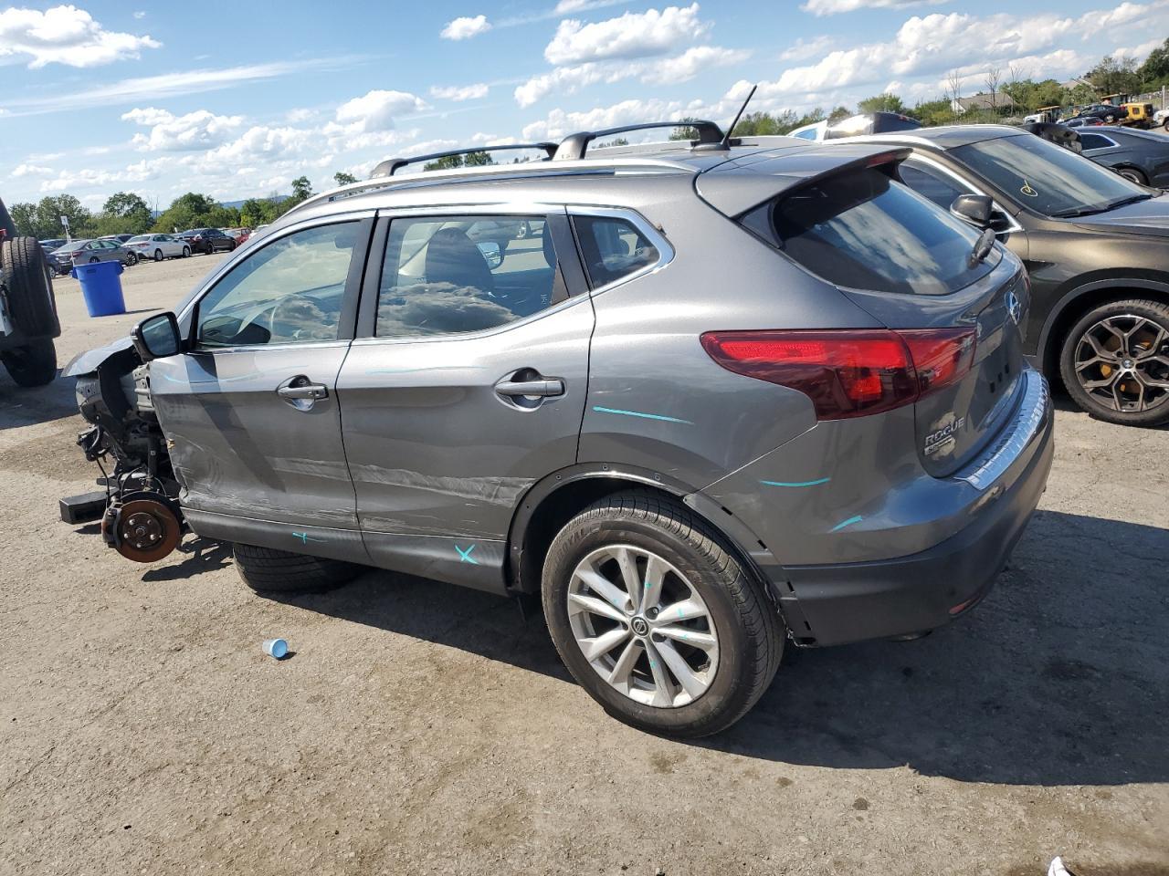 2019 Nissan Rogue Sport S - Фото 2