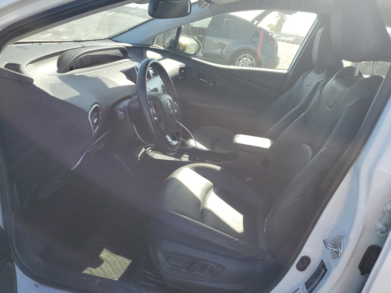 2022 Toyota Prius Night Shade - Фото 7