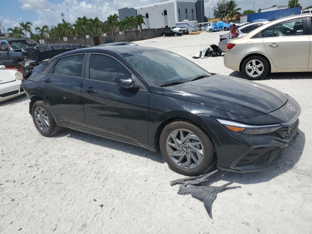 2024 Hyundai Elantra Sel - Фото 4