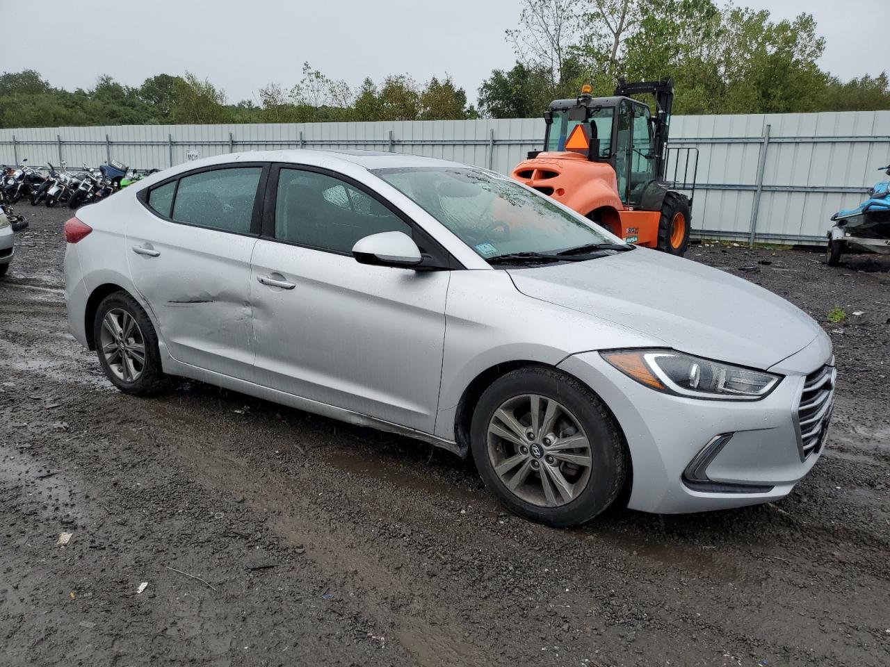 2017 Hyundai Elantra Se - Image 4