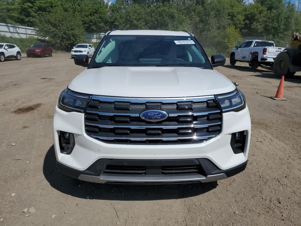2025 Ford Explorer Active - Image 5