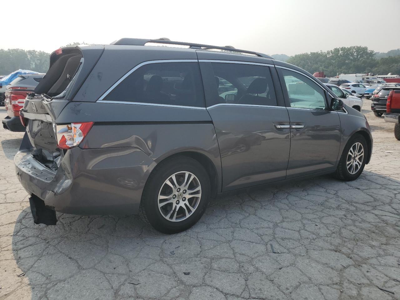 2012 Honda Odyssey Exl - Image 3