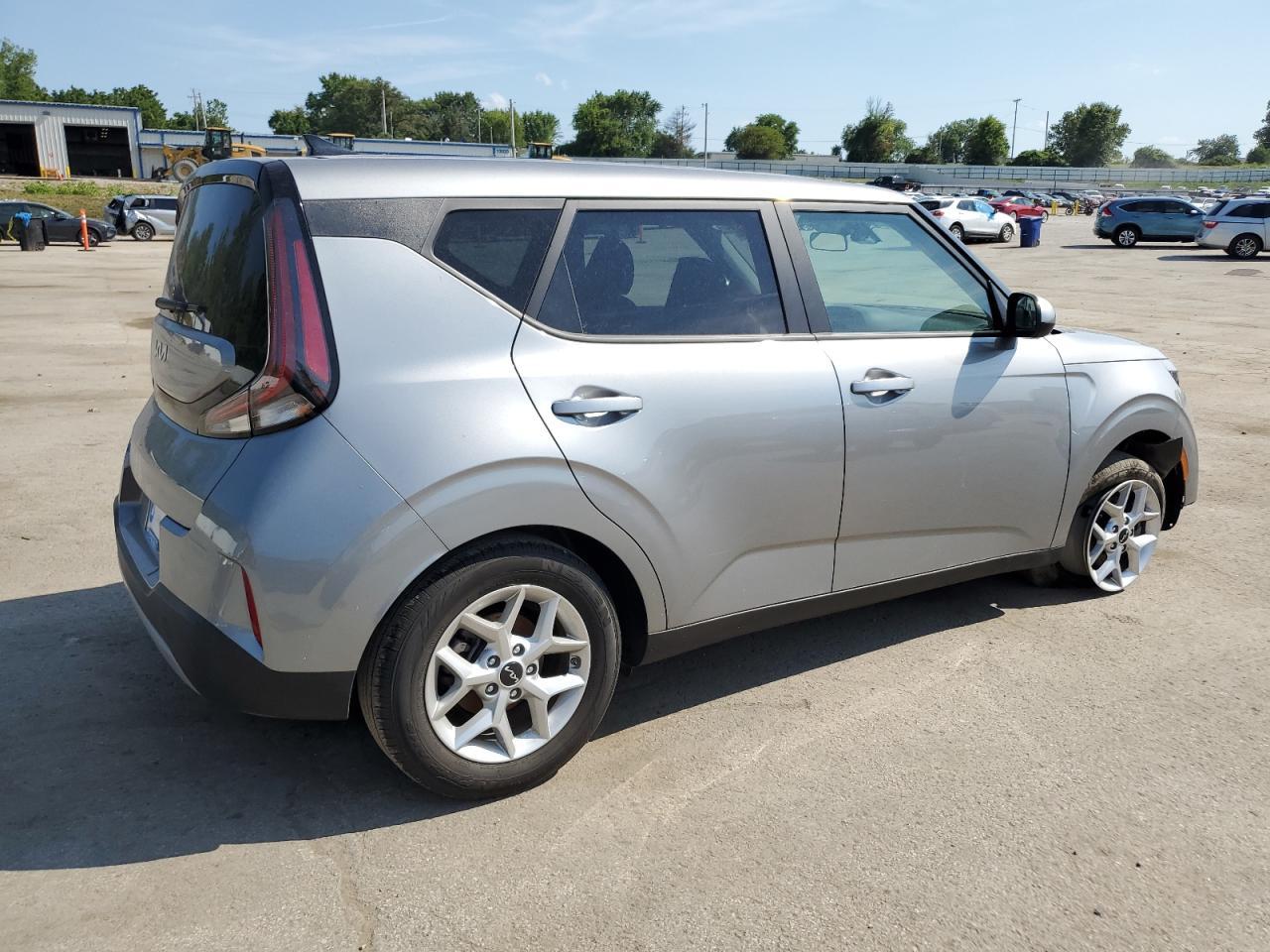 2024 Kia Soul Lx - Image 3