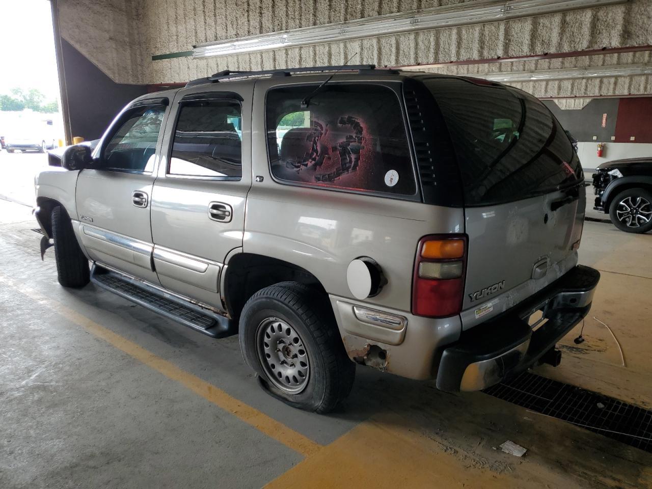 2001 GMC Yukon - Фото 2
