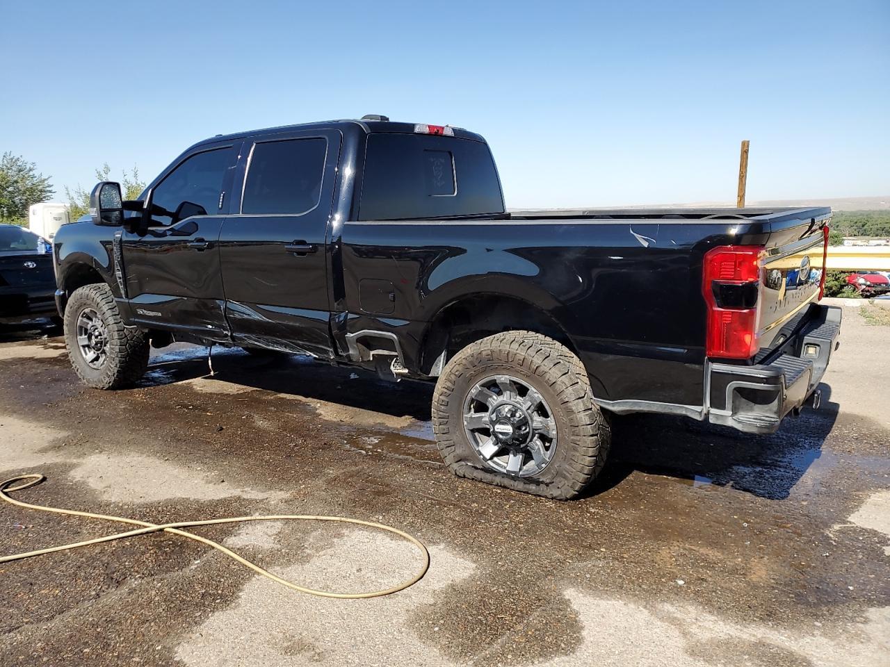 2023 Ford F250 Super Duty - Фото 2