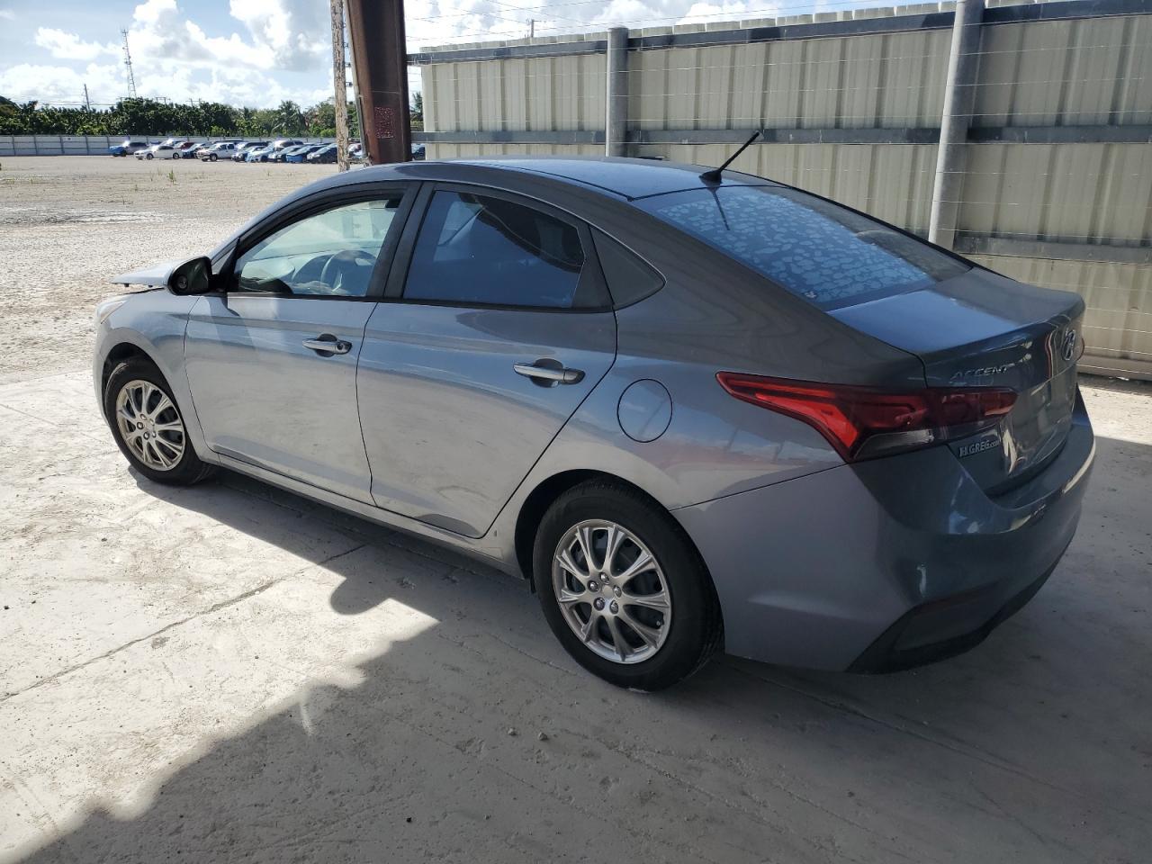 2019 Hyundai Accent Se - Image 2