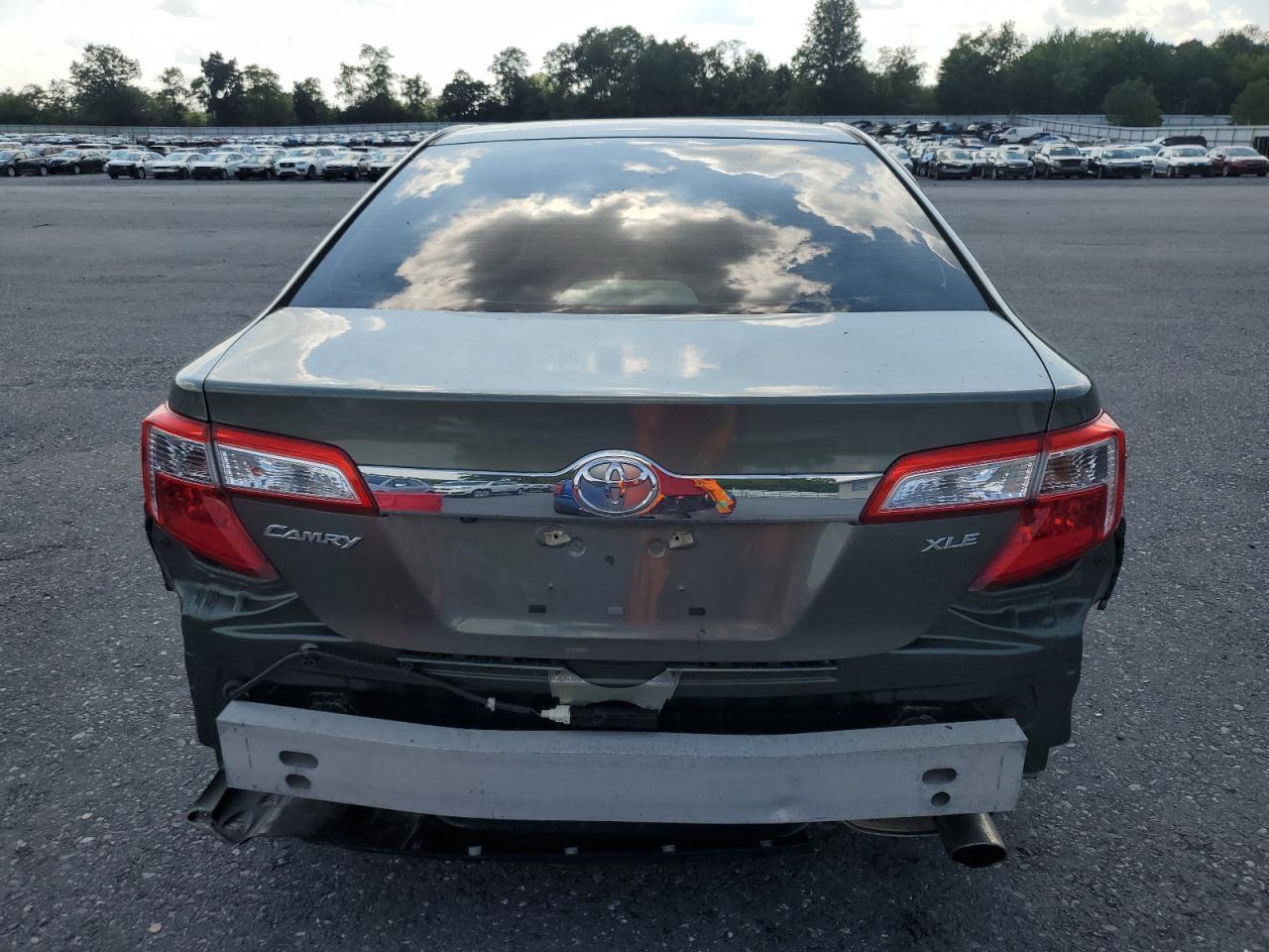 2012 Toyota Camry Base - Фото 6