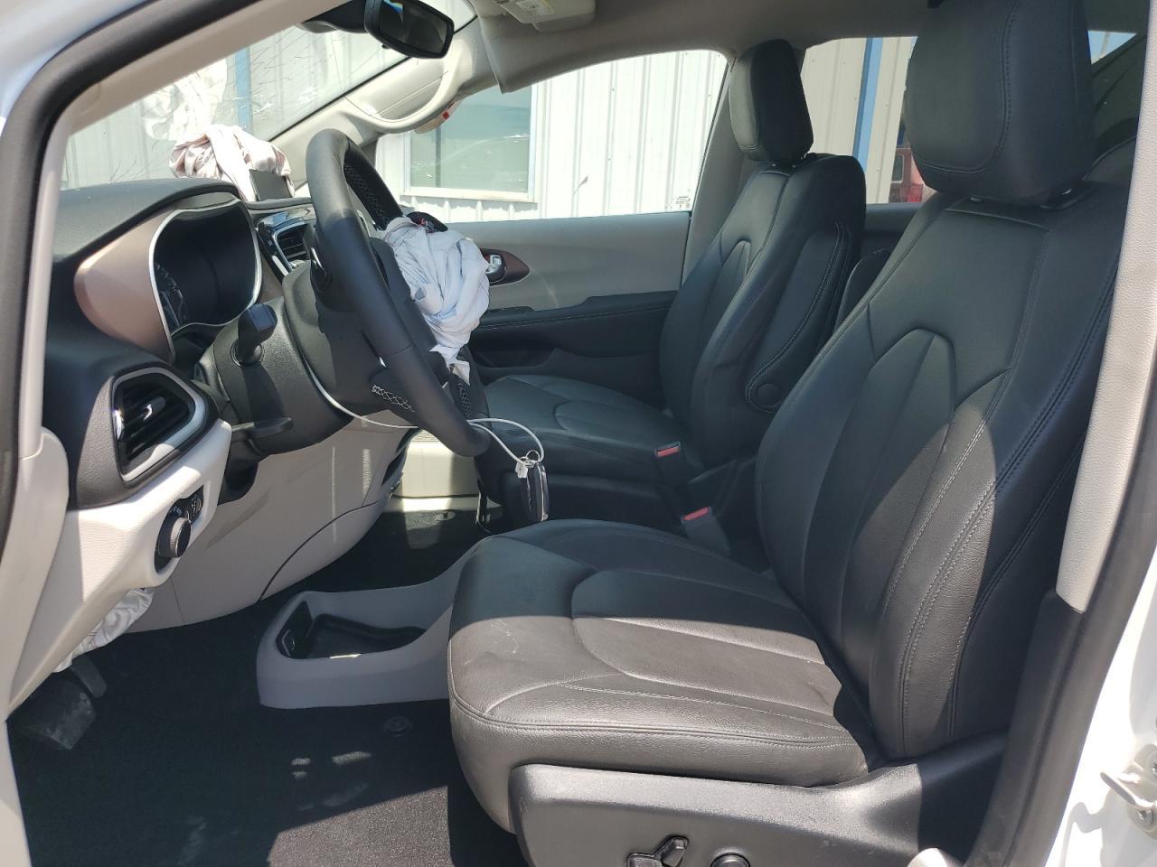 2024 Chrysler Voyager Lx - Image 7