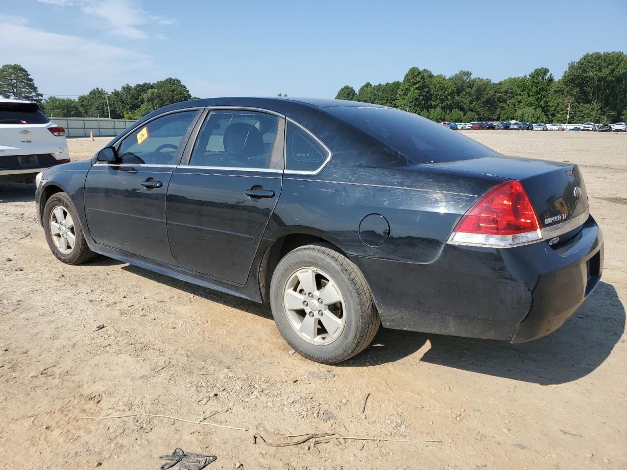 2011 Chevrolet Impala Lt - Image 2