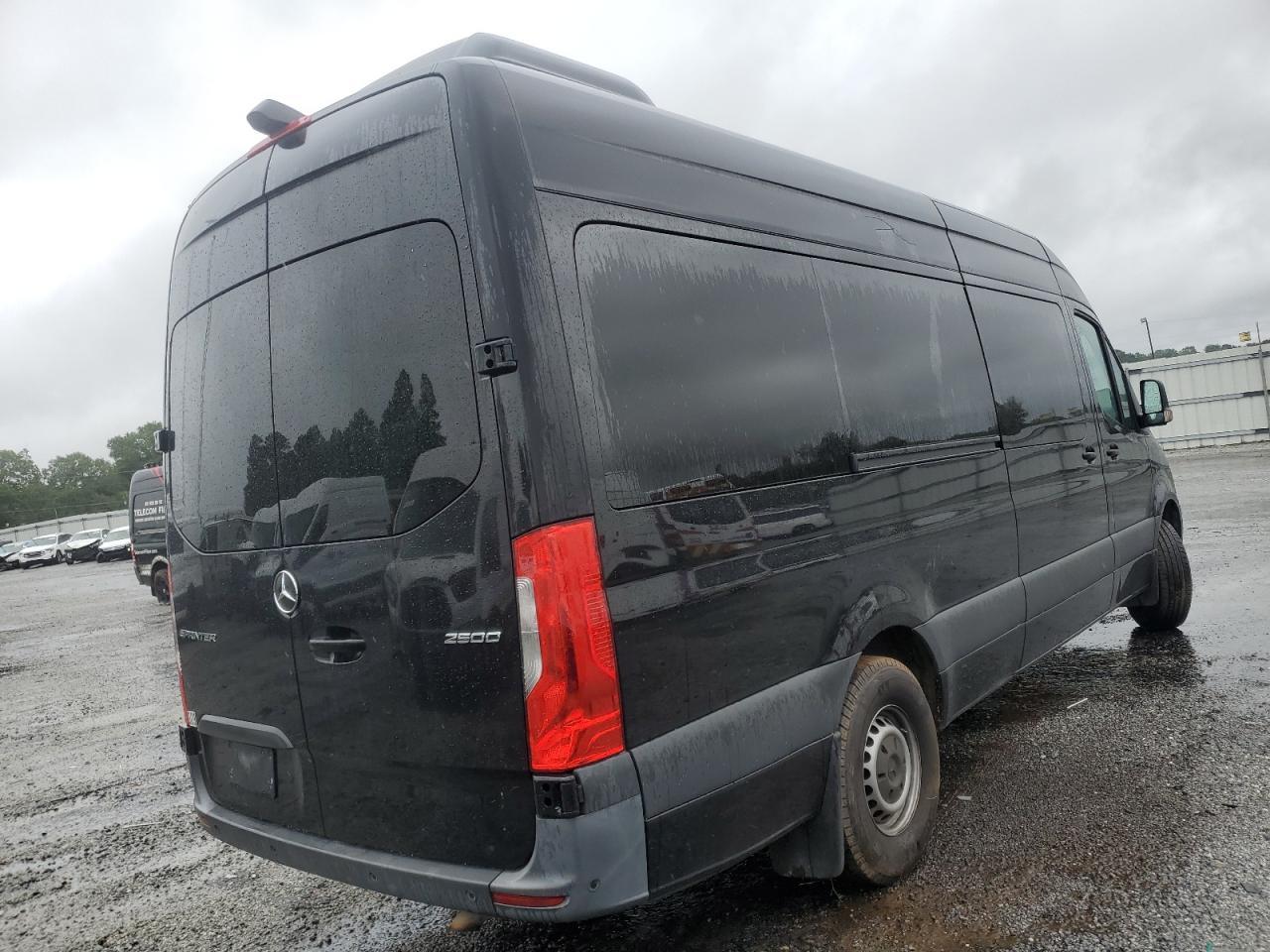 2022 Mercedes-Benz Sprinter 2500 - Image 3