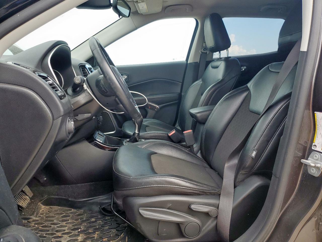 2020 Jeep Compass Latitude - Image 7