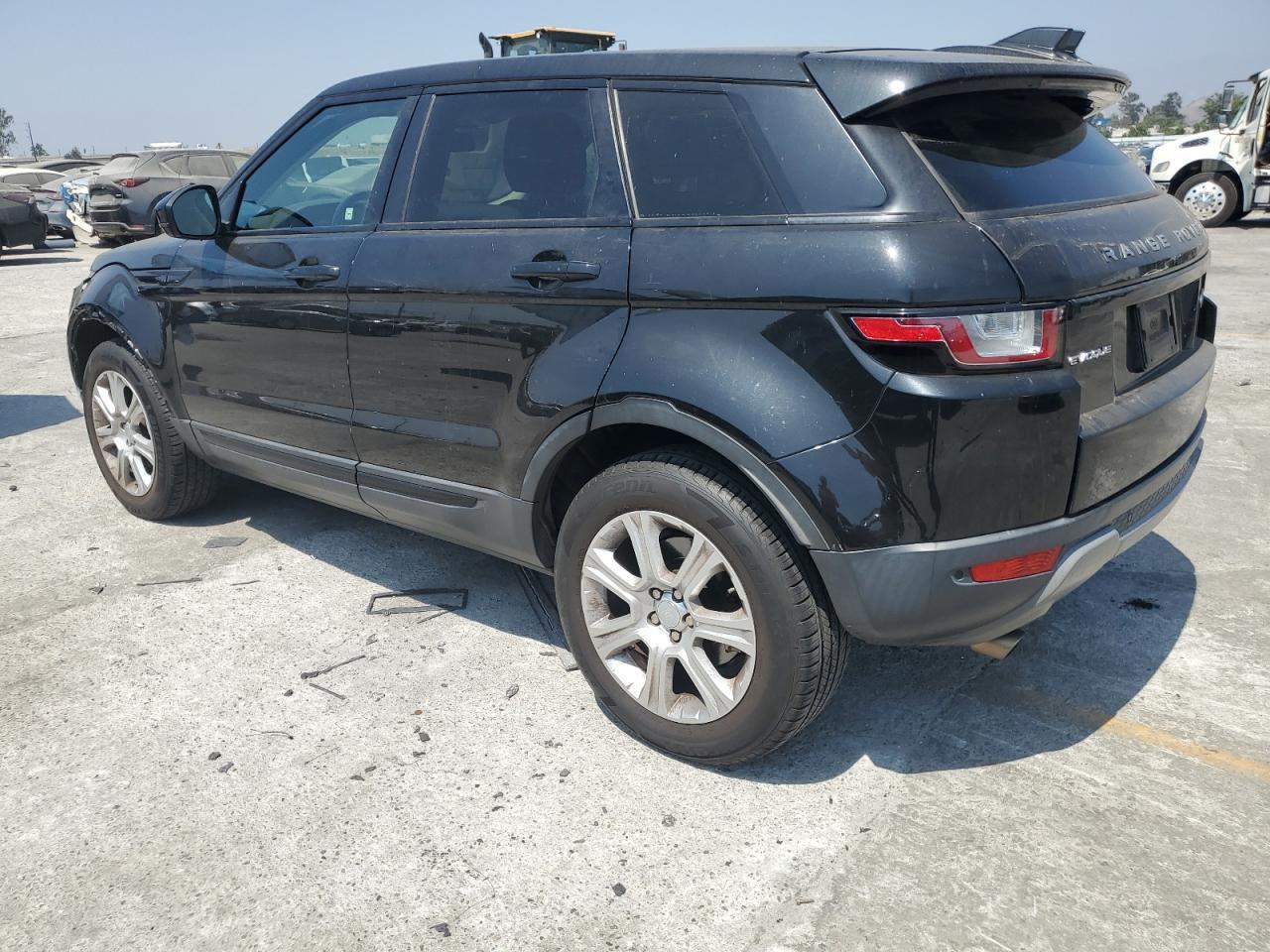 2017 Land Rover Range Rover Evoque Se - Фото 2