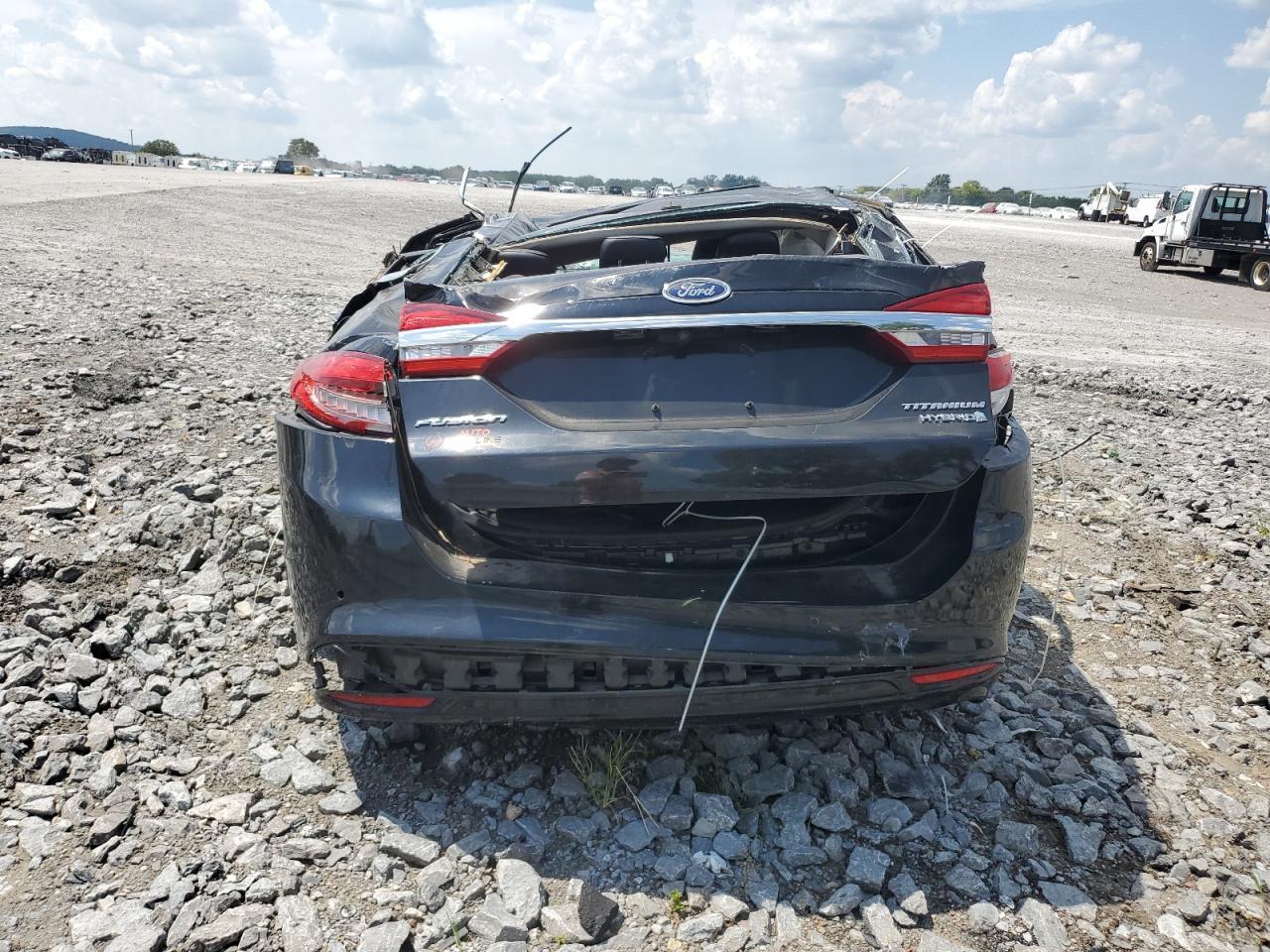 2017 Ford Fusion Titanium Hev - Image 6