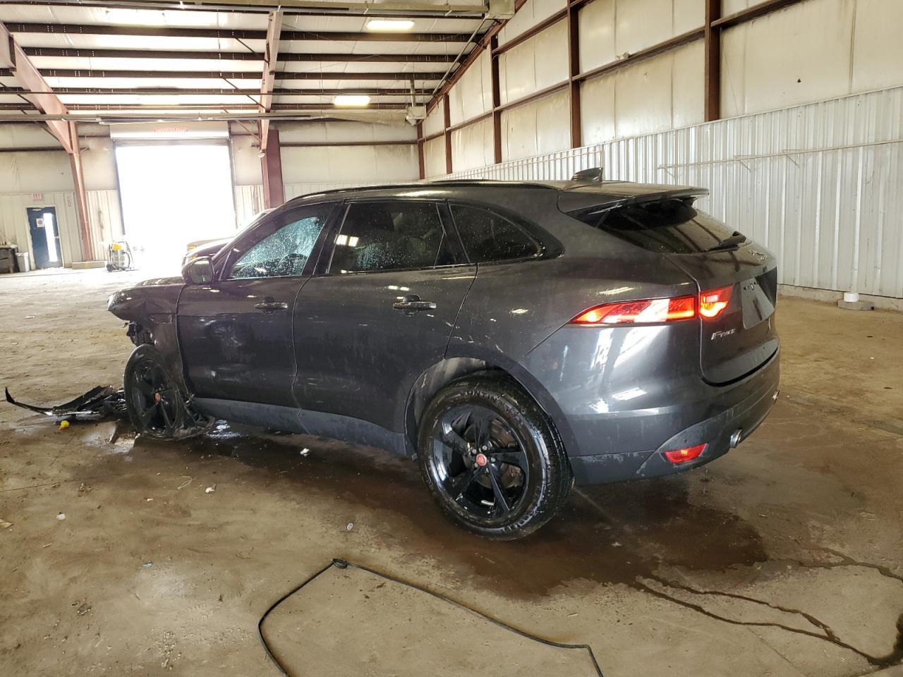 2017 Jaguar F-Pace Premium - Фото 2