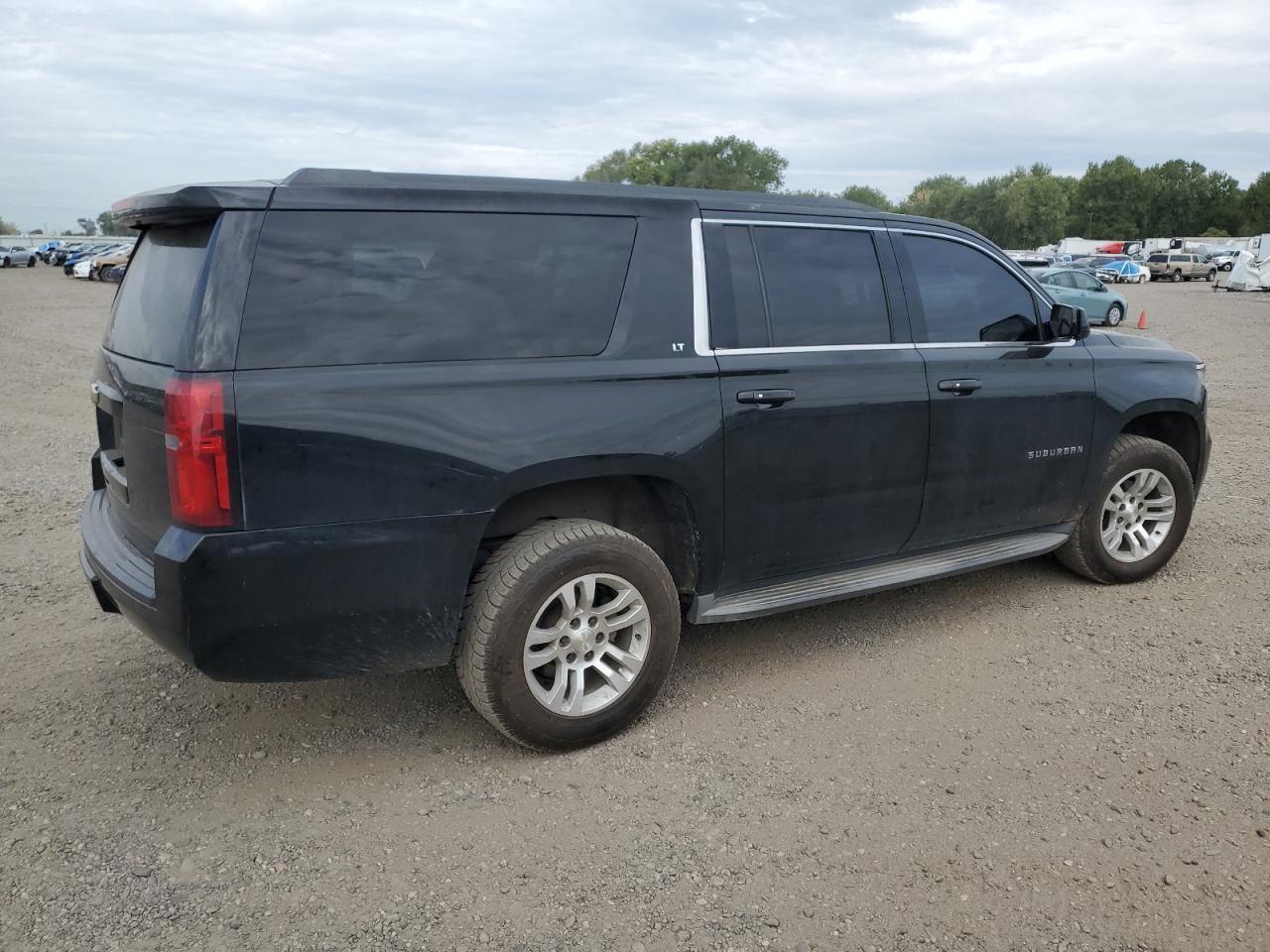 2015 Chevrolet Suburban K1500 Lt - Image 3