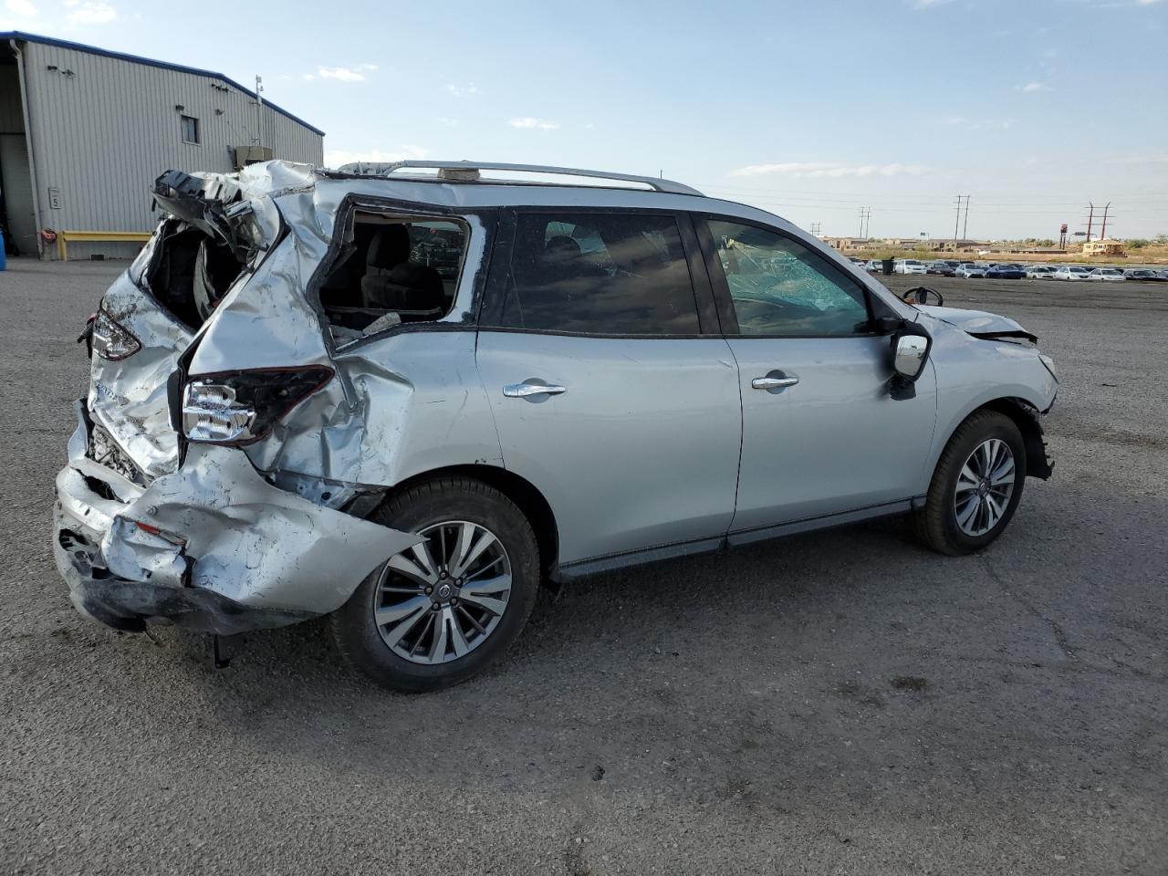 2019 Nissan Pathfinder S - Фото 3
